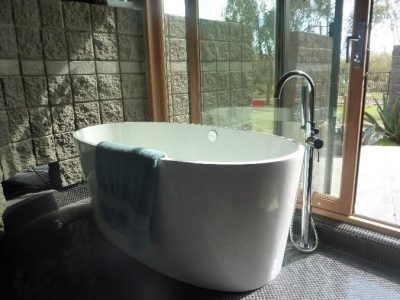 custom-bathroom-bathtub